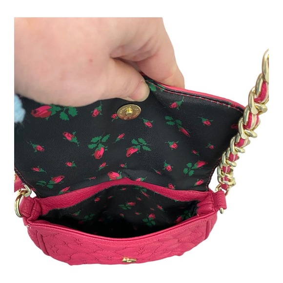 Betsey Johnson Shoulder Bag Crossbody Pink Heart Quilted Leather Chain Small - Picture 3 of 7